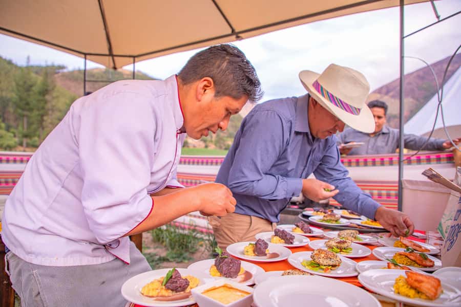 08am Departure Rainbow Mountain Tour: Late Morning Tour - Lunch on the mountain: food that fuels the rest of the hike