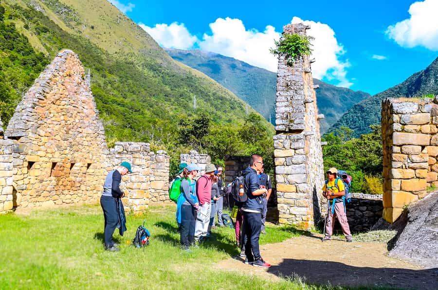 2-Day Inca Trail Hike to Machu Picchu & Panoramic Train - Cusco to Km 104: a fast start that sets your day up right