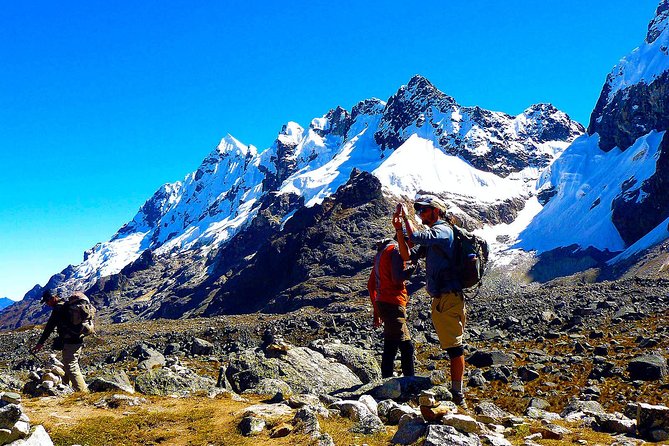 5 Day - Salkantay trek to Machu Picchu - Group Service - Starting day: 5:00 am pickup, Mollepata, and Cruzpata views
