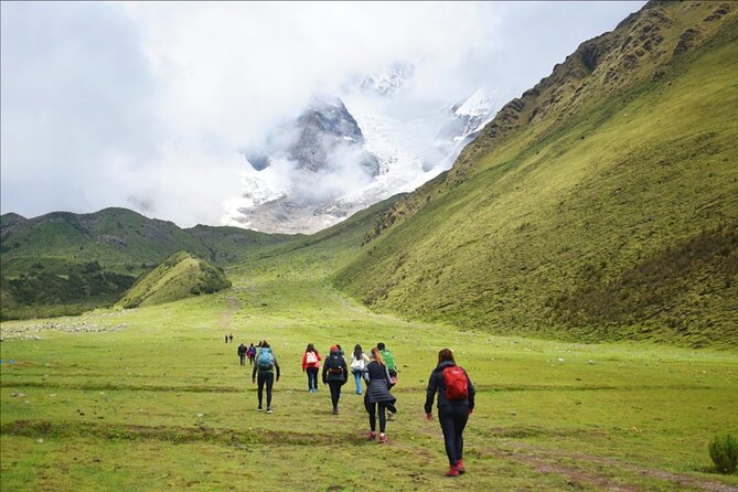 6-Day Tour of Cusco Magico-Machu Picchu-Rainbow Mountain - Humantay Lake at 4,200m: 4:30 a.m. Pickup, the Mollepata Breakfast, and the 1h40 Walk