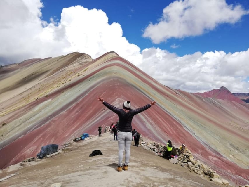 7 Colors Mountain - Summit time: pictures, guide explanations, and breathing room