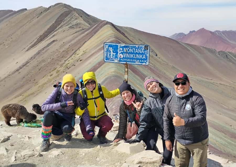 7 Colors Mountain Tour + Red Valley - Two Big Stops in One Day: Vinicunca and the Red Valley