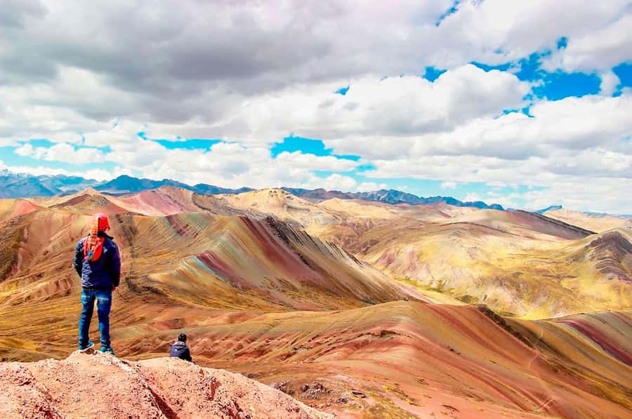 Colorful mountain tour Palcoyo | Cusco - The 2-hour hike: moderate pace, walking sticks, and three viewpoints