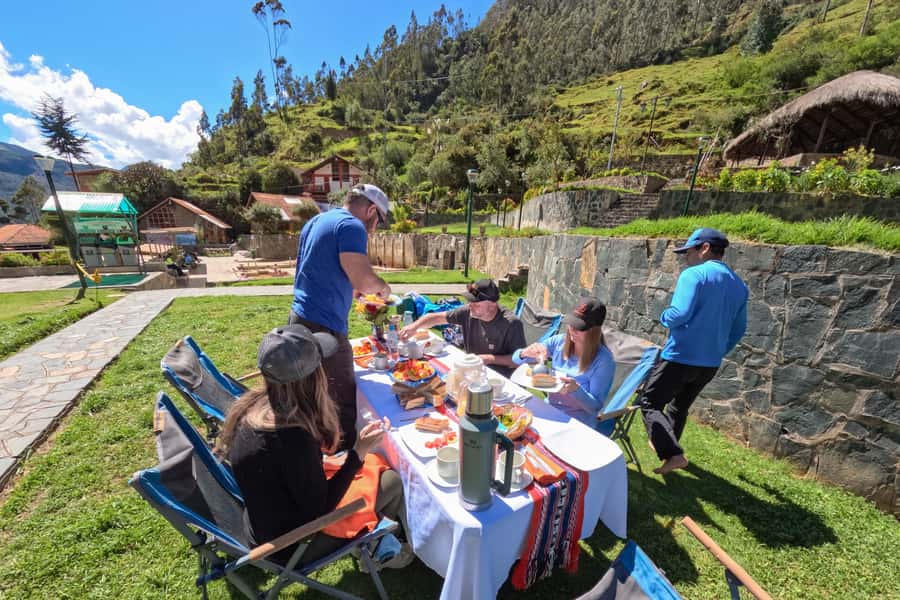 Cusco: 4-Day Lares Trek to Machu Picchu with Panoramic Train - Day 3 Sacred Valley downhill hike, Salineras de Maras, and Ollantaytambo