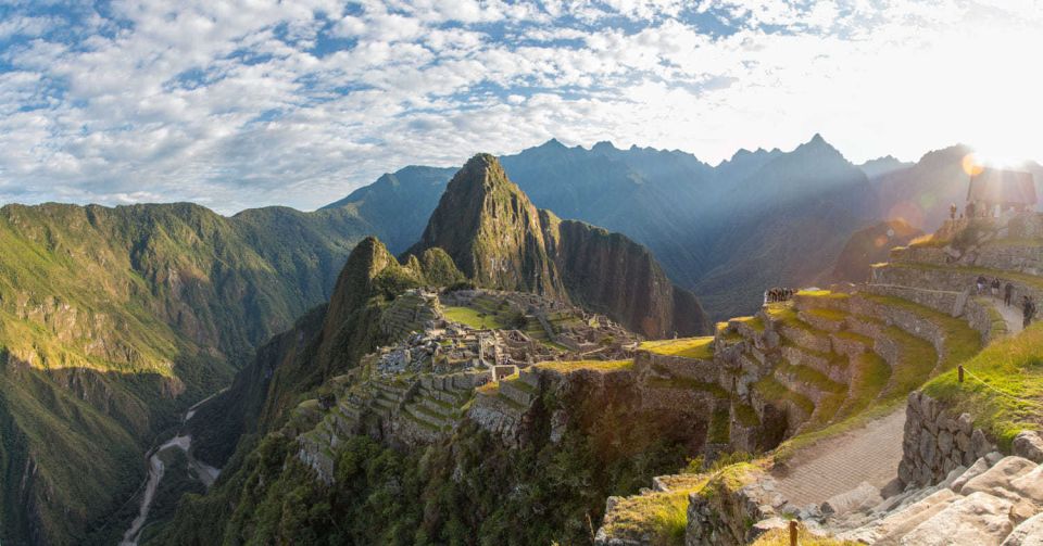 Cusco: 6-Day Andean Jewels Experience - Rainbow Mountain: 5,020 m and the color bands that make the early wake-up worth it