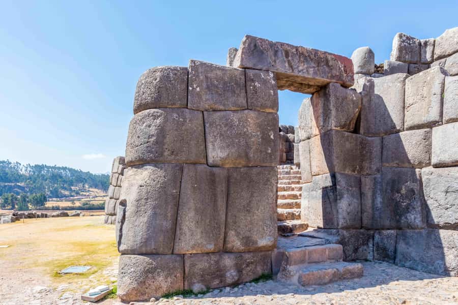 Cusco: City and Nearby Ruins 5-Hour Guided Tour - Sacsayhuaman’s Inca Walls: How 180-Ton Rocks Fit