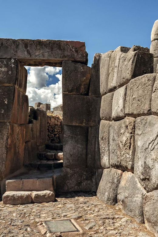 Cusco : City Tour of 4 Ruins and Sun Temple - Sacsayhuamán: the fortress of massive stones and big views