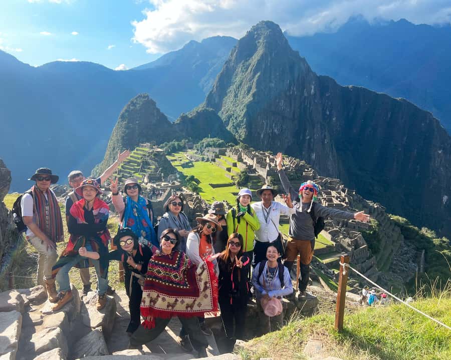 CUSCO: Full Day All Included Private Machu Picchu Experience - Train To Aguas Calientes: Included Rides and What to Expect