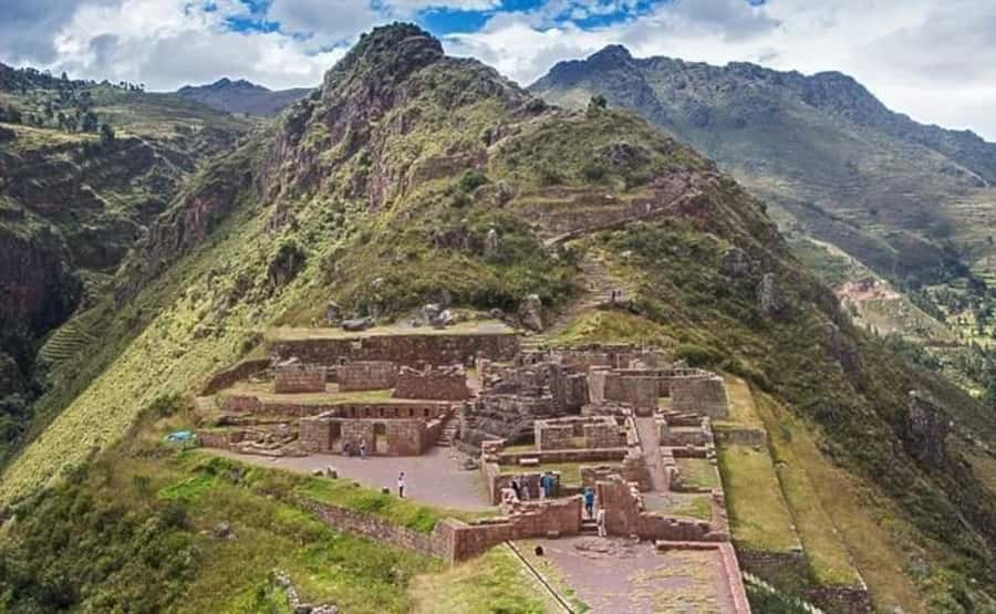 Cusco: Full-Day Tour of The Sacred Valley With Lunch - Ollantaytambo: a fortress town with military and sacred purpose
