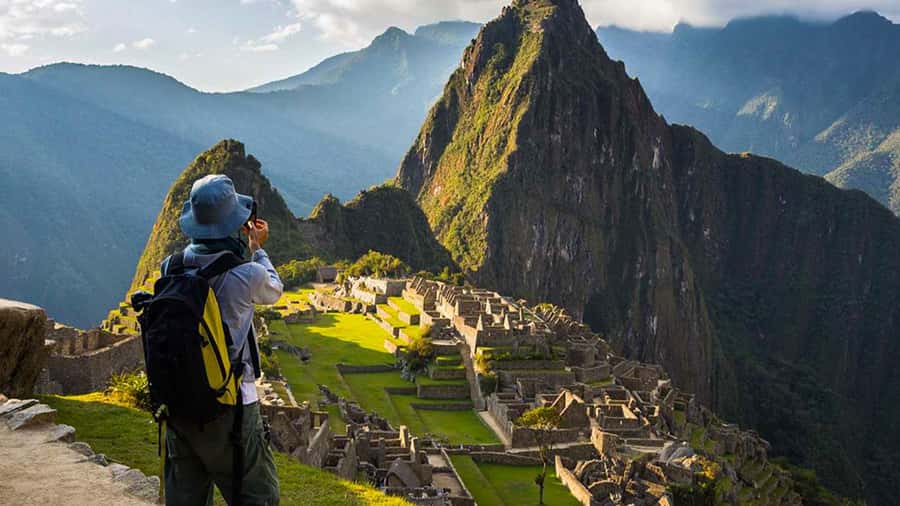 Cusco in 3 days: city tour, Rainbow Mountain and Machupicchu - Day 2: Rainbow Mountain at 04:00, from Vinincunca breakfast to the Seven Colors view