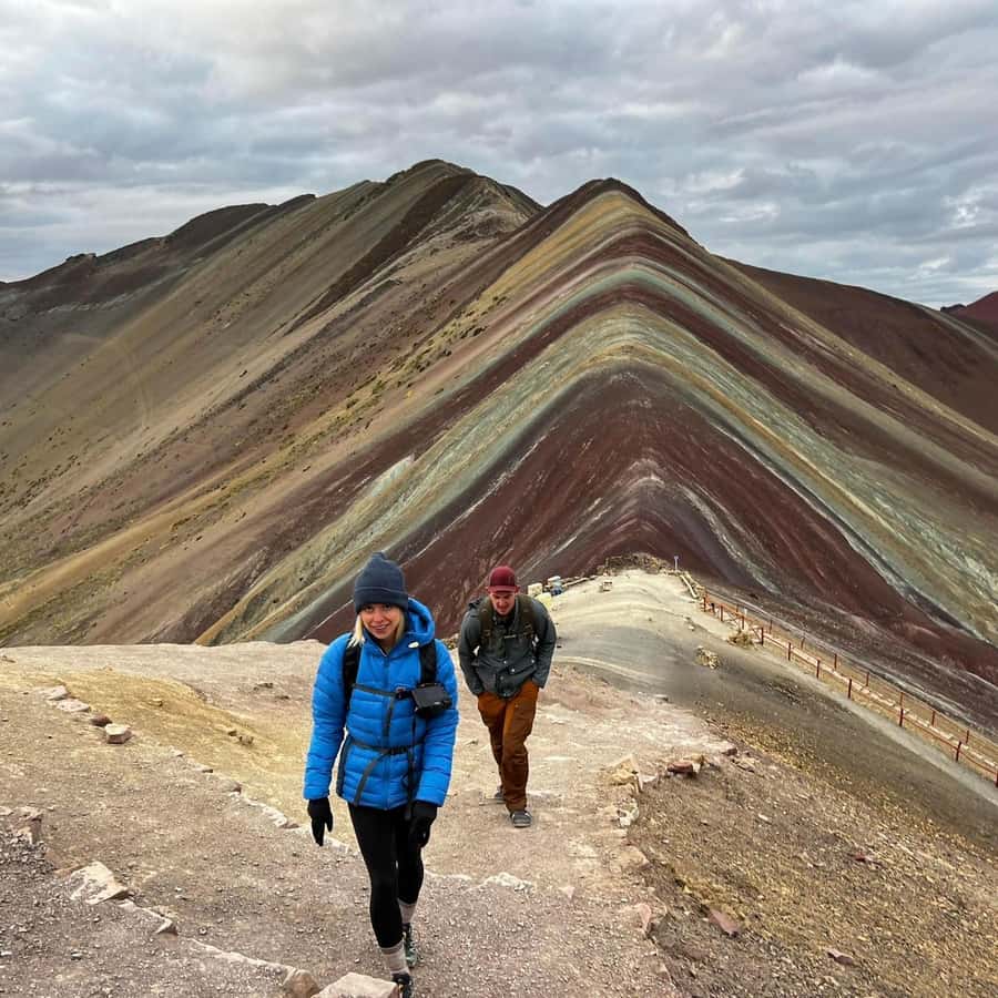 Cusco One Day: Tour Rainbow Mountain & Red Valley opcional - The Cusipata leg: breakfast with a local family