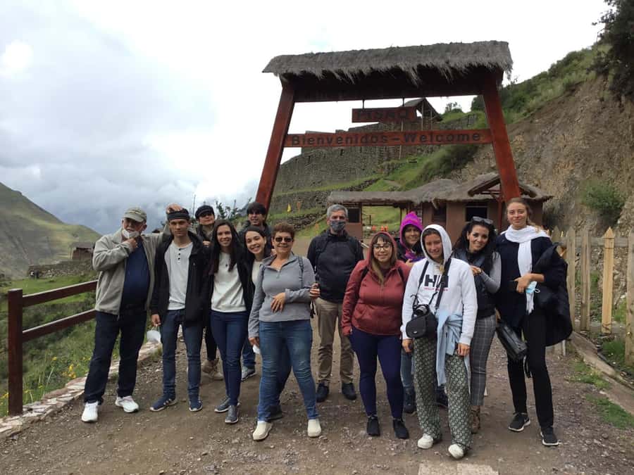 Cusco: Pisac, Ollantaytambo, & Chinchero Sacred Valley Tour - Urubamba by the Vilcanota River: lunch that keeps the day moving