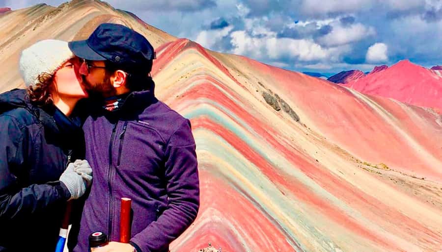 Cusco: Rainbow Mountain Tour with Meals & Red Valley Option - The Vinicunca Hike: short time, serious breath work