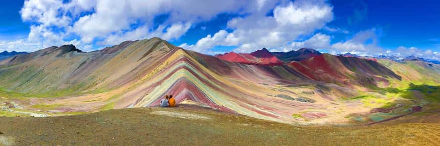 Cusco: Rainbow Mountain Tour with Meals & Red Valley Option - Buffet lunch after the hike: Andean comfort, not a snack