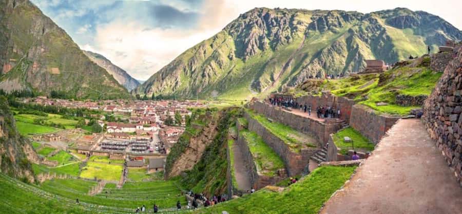 Cusco: Sacred Valley and Salt Mines Ending in Ollantaytambo - Chinchero market, church, and textiles at 3,772 meters