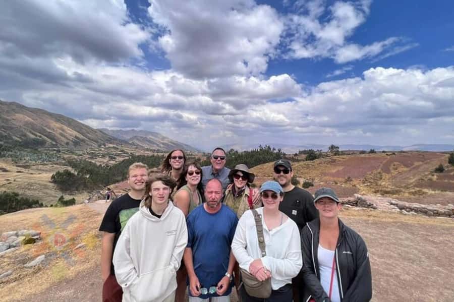 Cusco: Sacsayhuaman, Qenqo, Puca Pucara & Tambomachay Tour - Qenqo’s labyrinth passages: where ceremony shapes the walk