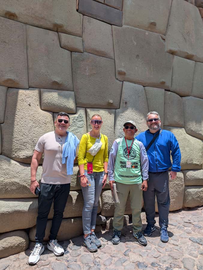 Cusco: Walking Tour with a Local Guide - Plaza de Armas and Loreto Street: colonial architecture with Inca legend context