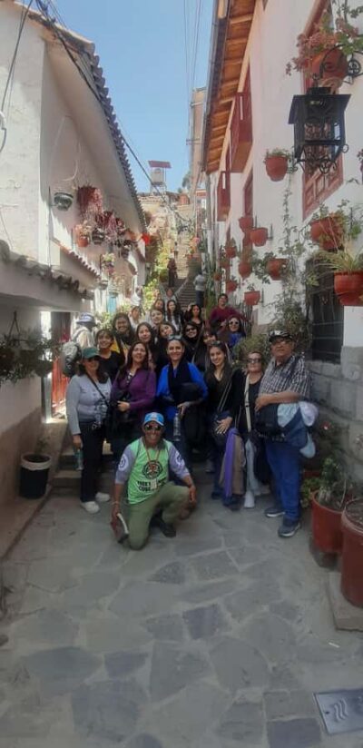 Cusco: Walking Tour with a Local Guide - Meeting at Calle del Medio: start point that actually makes sense