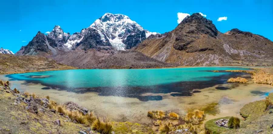 Excursion: Rainbow Mountain and Ausangate 7 Lagoons 2 days - Ausangate vs. Vinicunca: two very different mountain days