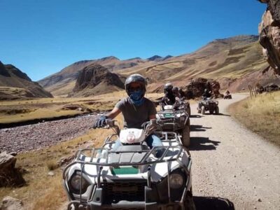Excursion to Rainbow Mountain in ATV. - The Cusipata breakfast stop and the road south: what you’re lining up for