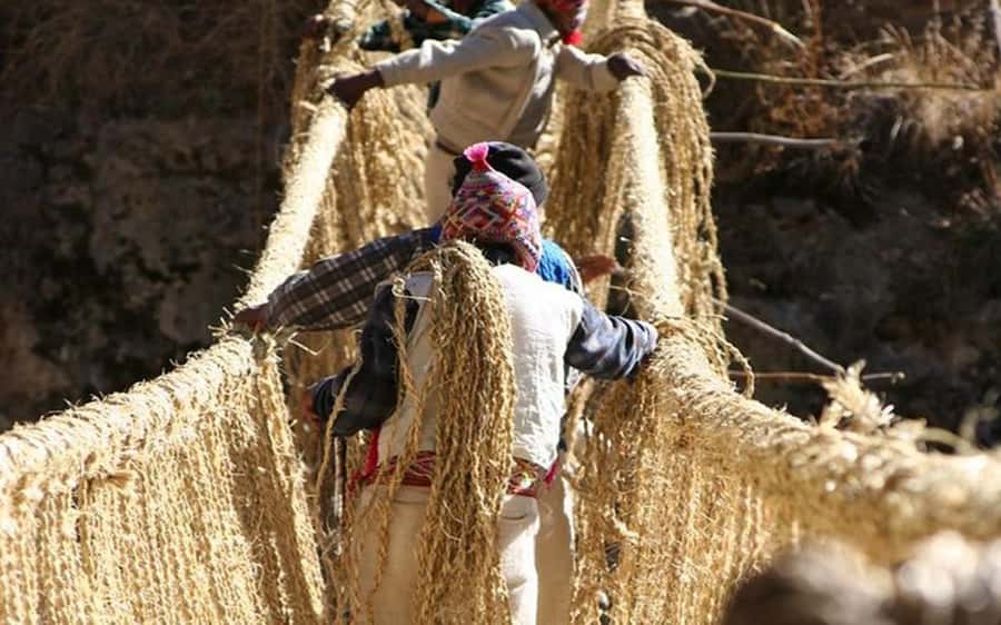 Four Lagoons and Q<code>eswachaka bridge tour full day – Key Highlights Worth Targeting’ /></p>
<ul>
<li><strong>Q’eswachaka rebuilt in ichu tradition</strong>: An Inca-origin suspension bridge made from plant fiber and renewed by locals each year</li>
<li><strong>Four-lagoon circuit for photos and birds</strong>: Stops at Pomacanchi, Acopia, Asnacocha, and Pampamarca with guided context</li>
<li><strong>Tupac Amaru II house visit</strong>: A chance to connect the landscape to resistance history in the South Valley area</li>
<li><strong>Stairs and altitude-friendly walking</strong>: Short climbs can help you acclimate in a controlled way</li>
<li><strong>Guides who add real value</strong>: On past departures, guides like Julio and drivers like Jorge helped keep things smooth and human</li>
</ul>
<h2 id="a-full-day-tour-with-an-early-0500-start">A Full-Day Tour With an Early 05:00 Start</h2>
<p><img width="900" height="562" decoding="async" src=