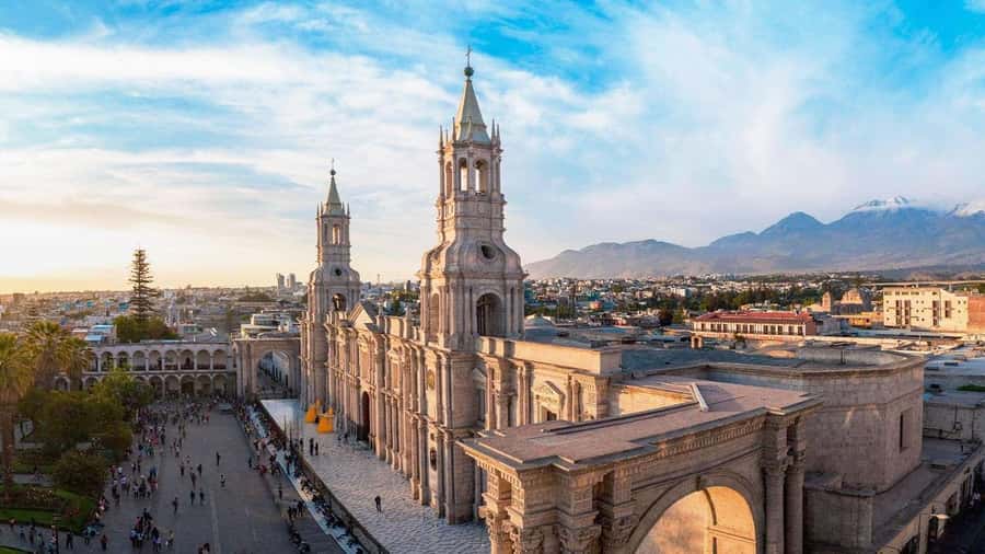 From Arequipa: Mirabus City Tour | Yanahuara Viewpoint | - Incalpaca outlet and Andean Animal Zoo: choose how much you want to do