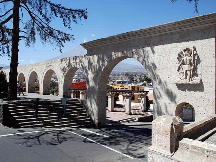 From Arequipa: Mirabus City Tour | Yanahuara Viewpoint | - Sabandía mills and Andenes de Paucarpata: the working-craft vibe