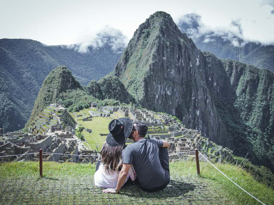 From Cusco: 2-Day Sacred Valley and Machupicchu by Train - Small-Group Size and Guide Pairing: How the Day Feels
