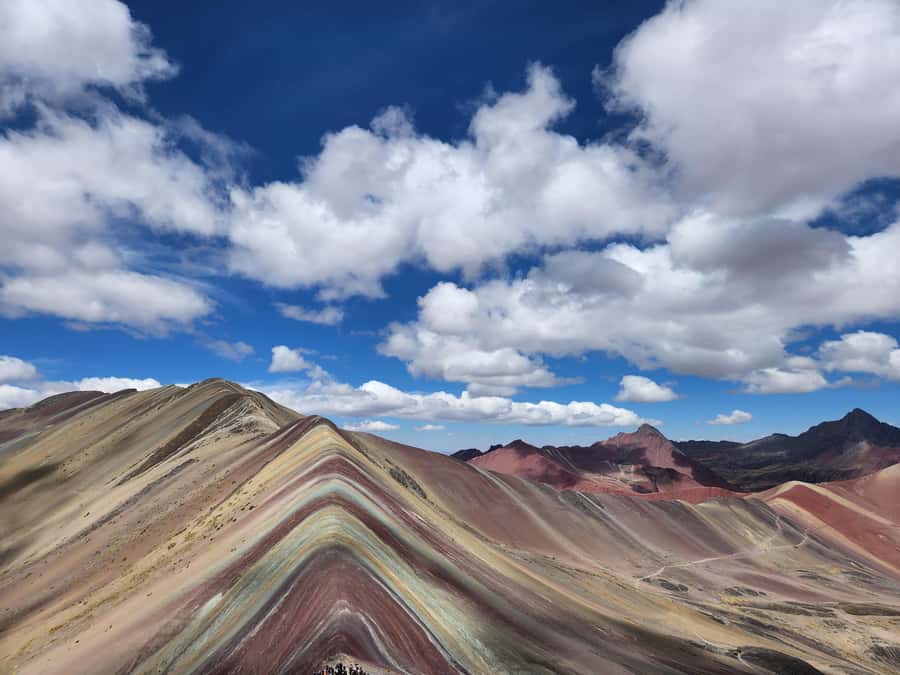 From Cusco: Full Day tour to Rainbow mountain and Red Valley - The Rainbow Mountain hike: how long it takes and what to expect