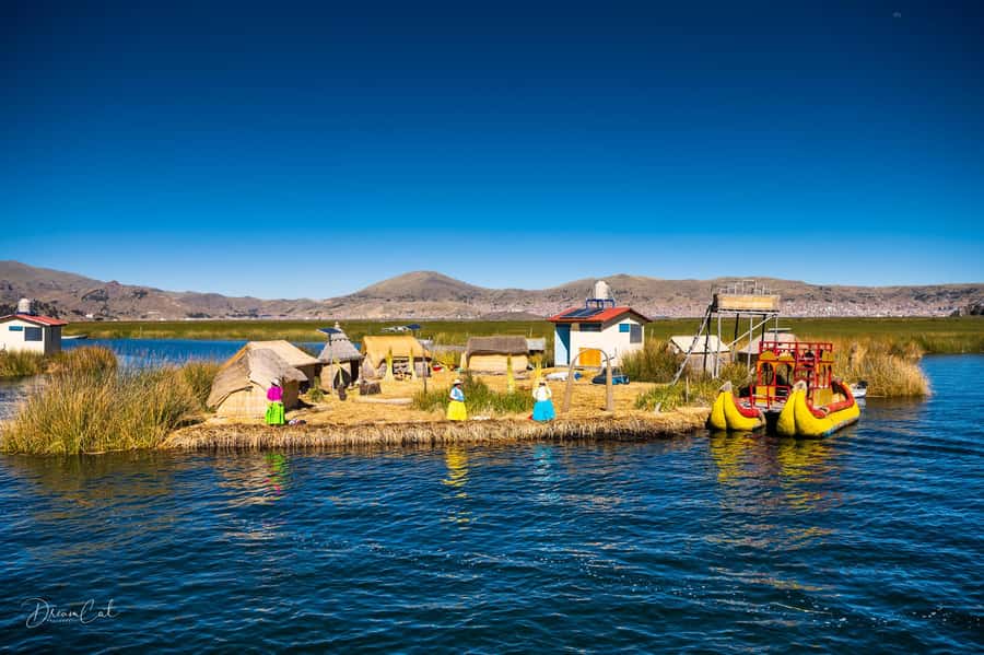 From Cusco: Lake Titicaca, Uros and Amantani by sleeper bus - Speedboats on Lake Titicaca: Fast Views, Chilly Air, and Motion