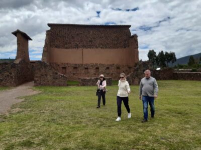 From Cusco: Lake Titicaca with a visit to Uros and Taquile - Andahuaylillas Church: when Jesuit baroque meets Andean art