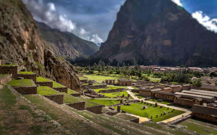 From Cusco: Maras and Moray and Ollantaytambo Tour - Ollantaytambo ruins: Inca engineering at fortress-town speed