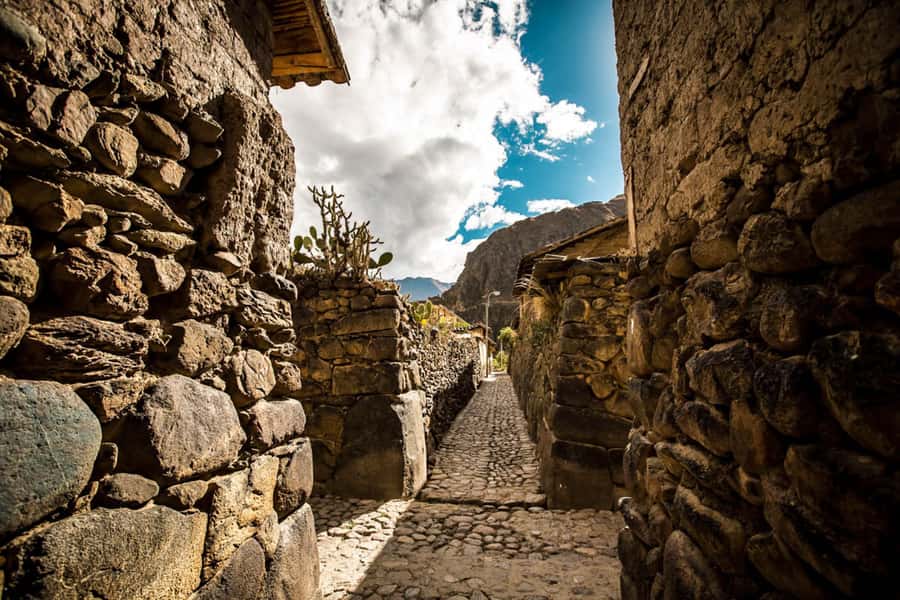 From Cusco: Ollantaytambo Fortress Half-Day Private Tour - The 150 steps up: Ollantaytambo fortress essentials