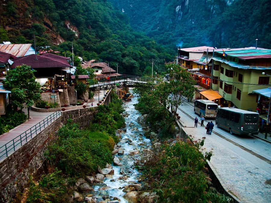 From Cusco: One-Day Round Trip to Machu Picchu by Train - 4:00 a.m. pickup to Ollantaytambo: why the schedule exists