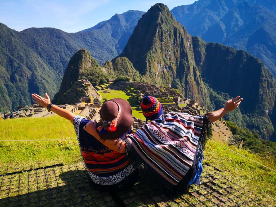 From Cusco: One-Day Tour to Machu Picchu - The bus climb up to Machu Picchu: what to do with the views