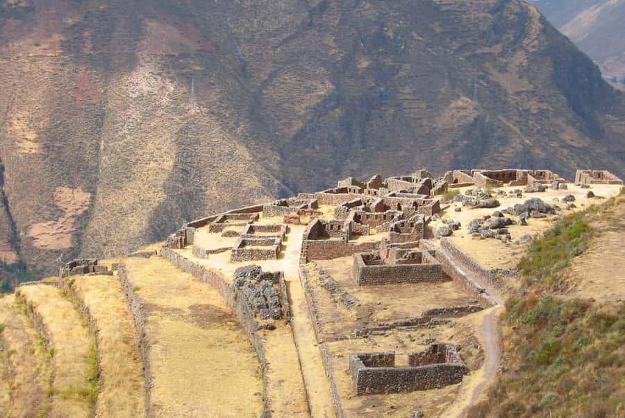 From Cusco: Private Pisac Ruins and Alpaca Farm Day Trip - Manos de la Comunidad: A Short Stop That Breaks the Drive