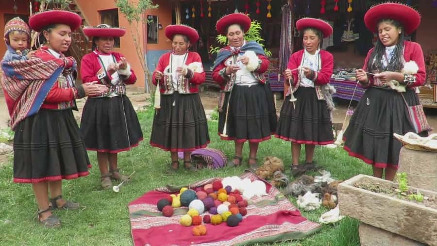 From Cusco: Sacred Valley of the Incas Full-Day Tour - Climbing Into the Inca Ruins at Pisac: Views and Stonework
