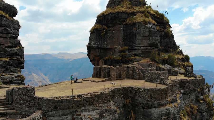 From Cusco: Waqrapukara Hike Full-Day Tour With Meals - Breakfast at Qenterococha Lagoon: fueling up before the hike