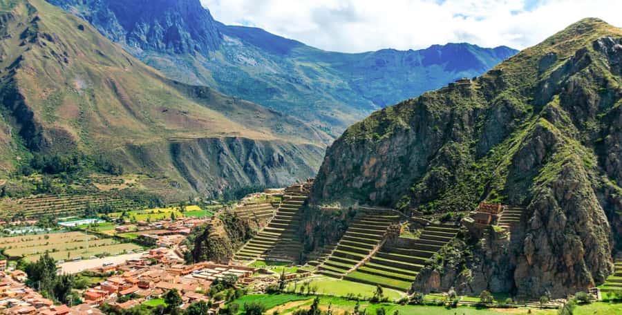 From Cusco:Chinchero, Moray, Maras, Ollantaytambo with lunch - Maras: chocolate tastings, then the salt mines with more than 3,000 wells