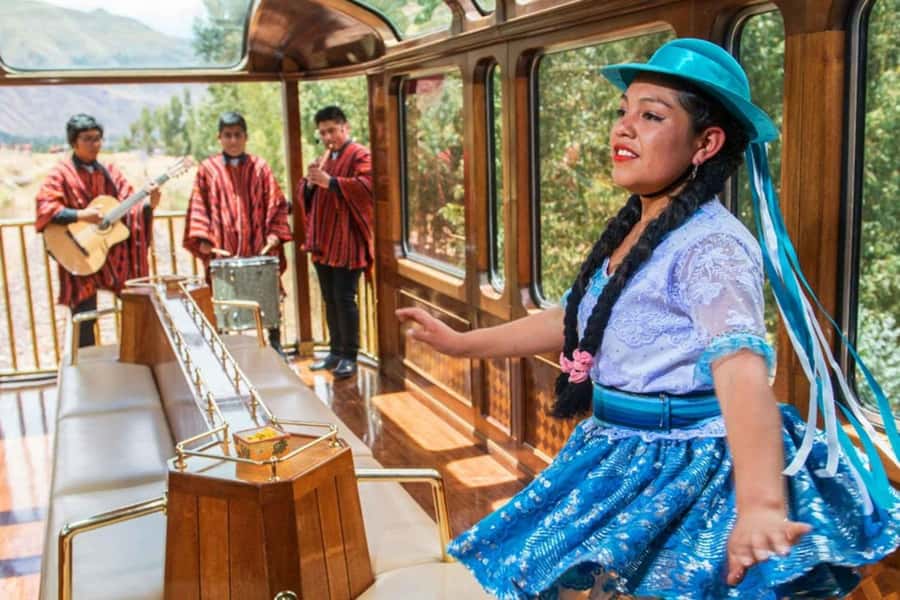From Puno: Travel to Cusco in Titicaca Train All Inclusive - Puno to Cusco by Titicaca Train: The Big Idea