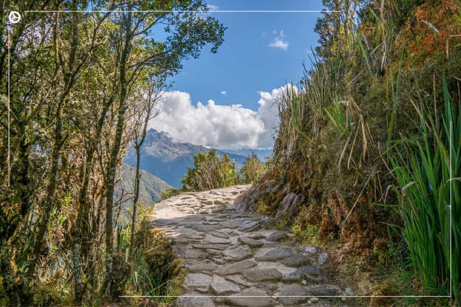 Inca Trail 2 days to Machu Picchu - Inti Punku and the first Machu Picchu reveal
