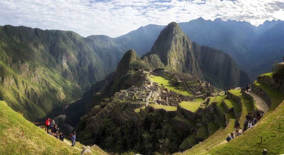 Lima: 7-Day Inca Tour with Flights and Machu Picchu - Train to Aguas Calientes, then Machu Picchu by bus and guide