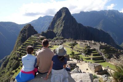 Machu Picchu Private Tour from Aguas Calientes (Tickets included) - Getting there: how the shuttles and pickup work