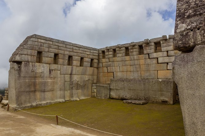 MachuPicchu Private Full Day Tour by Vistadome train from Cusco - The return train to Ollantaytambo and the drive back to your hotel