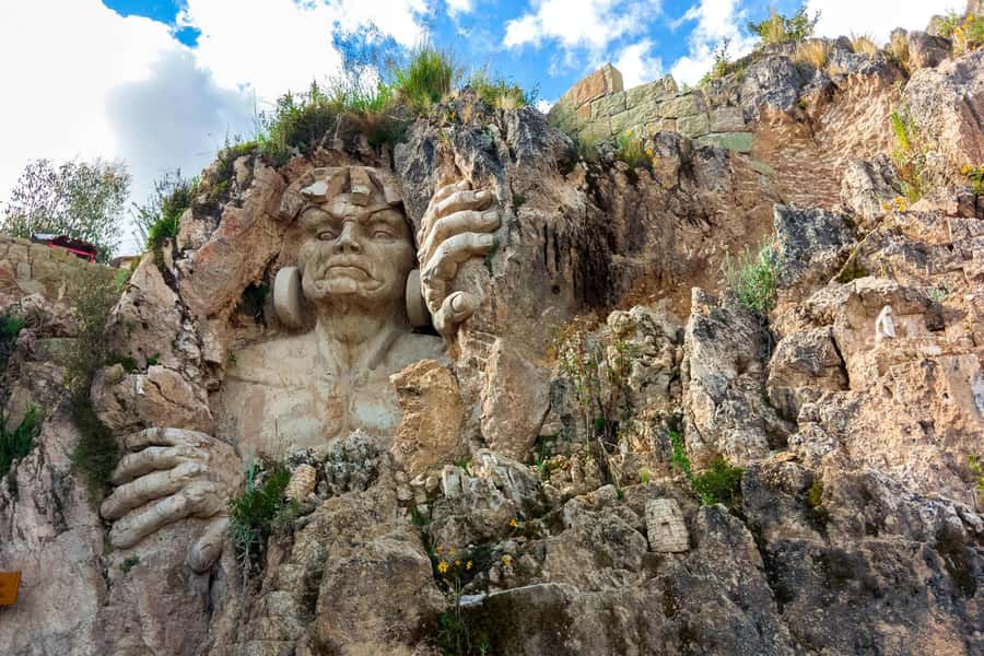 Mystic Cusco: Huasao, Valley of the Goblins and Morada - Valley of the Goblins near San Sebastián: chinkanas, hidden figures, and Andean rock culture
