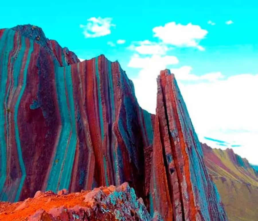 PALLAY PONCHO MOUNTAIN TREK - Layo trail start and the 5 km hike to 4,790 meters
