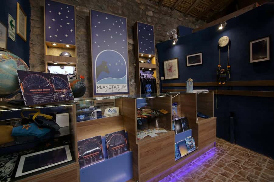 Planetarium Cusco Trip - Heading to Planetarium Cusco from the Plaza de Armas (5:40 to 7:40)