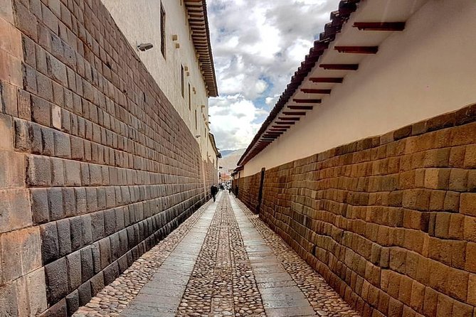 Private Tour: 6 days|| Cusco || MachuPicchu ||Rainbow Mountain|| - Day 1 in Cusco: Koricancha, Sacsayhuaman, Qenqo, Puca Pucara, Tambomachay