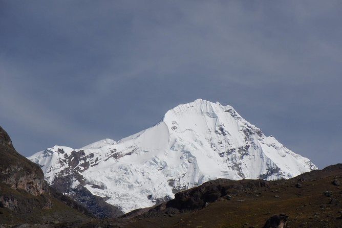 Qampa Climbing 2 Days in Ausangate - Base camp night at 4,680 m: tents, food, and real rest