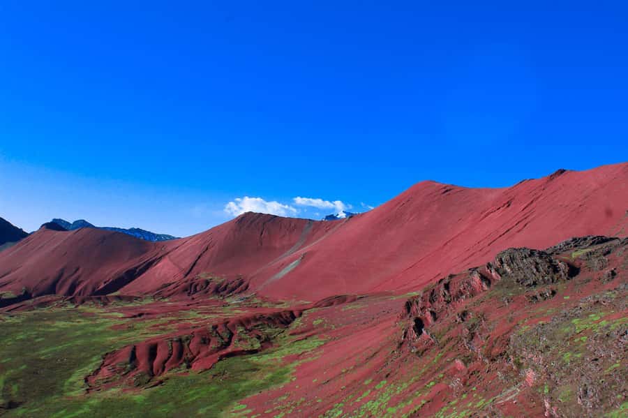 Rainbow Mountain Vinicunca Short Route + Red Valley - The short-route hike: 3.5 km up toward the Mountain of Seven Colors